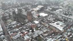 Laagje sneeuw bedekt Brabant, bekijk hier de beelden van boven