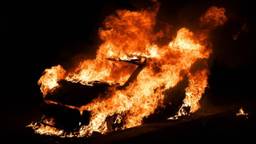 Auto verwoest door brand