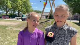 Lize en Liv ontwerpen hun eigen speeltuin