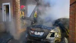 Brand verwoest carport en schuur in Valkenswaard