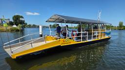 Te heet om te varen, pontje twee dagen aan wal