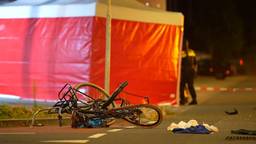 Fietser komt om het leven bij aanrijding, geschept toen hij weg overstak