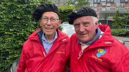 Peter (88) en Hugo (83) vieren de bevrijding in Bayeux.