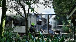 Twee zwaargewonden bij brand in chalet, gasexplosie blijkt oorzaak