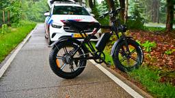 Bewusteloze fatbiker gevonden naast fietspad
