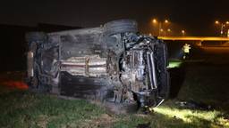 Auto crasht langs A2 Rosmalen