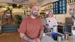 Fethat en Anouk openen koffiebar voor dove én horende wereld