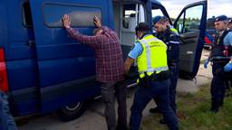 Vijf demonstranten opgepakt bij vliegbasis Volkel na graven tunnel