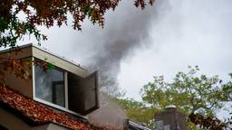 Brand op zolder van huis: veel schade, voorlopig niet bewoonbaar