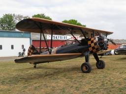 De Boeing Stearman en de DHC-1 Chipmunk. Foto: Vliegend Museum Seppe.