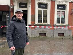 Piet van den Bogart komt vrijdagochtend even kijken op de plek van de brand (foto: Imke van de Laar)