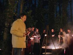 Bij volle maan voeren deze heksen rituelen uit.