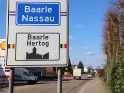 Grensbord Baarle-Hertog Baarle-Nassau