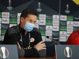 PSV-trainer Roger Schmidt en Jorrit Hendrix (foto: ANP). 