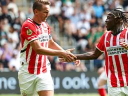 Luuk de Jong en Johan Bakayoko (foto: ANP).