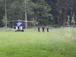 Er werd onder meer met een politieheli naar hem gezocht (archieffoto: Sander van Gils/SQ Vision).