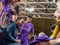 Basketbalcoach Johan Roijakkers uit Deurne (foto: ANP).