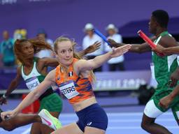 Cathelijn Peeters in actie als slotloper tijdens de halve finale (foto: ANP).