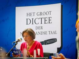 Het Groot Dictee werd ook dit jaar voorgedragen voor Gerdi Verbeet (foto: ANP 2021/Levin den Boer)
