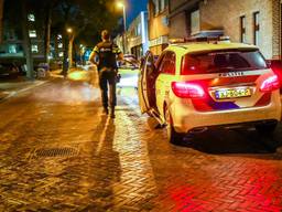 De politie doet onderzoek op de Kanstraat in Eindhoven (foto: SQ Vision).