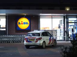 Gewapende overval op supermarkt Lidl in Helmond, dader op de vlucht (foto: archief).