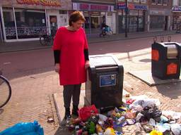 Eindhoven heeft veel last van het dumpen van afval bij containers. 