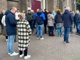 Onrustige informatiebijeenkomst azc in Heerle, hoongelach en geschreeuw