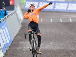 Mathieu van der Poel blikt vooruit op mountainbike-wedstrijd (foto: Orange Pictures). 