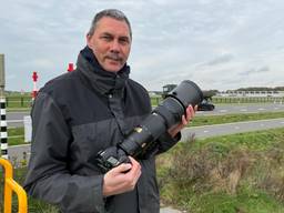 Oscar Vis op de spottersplek langs de N282 (foto: Pieter Soethout).