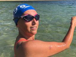 Saskia van den Ouden doet mee aan Swim to Fight Cancer.