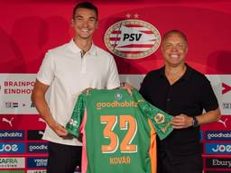 Earnest Stewart is blij met het vastleggen van Matej Kovár (foto: PSV).