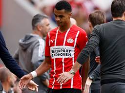 Cody Gakpo werd tegen Feyenoord na een uur gewisseld (foto: ANP / Maurice van Steen).