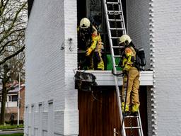 Drie jonge kinderen stichten brandje in wijkcentrum, ruit gesneuveld