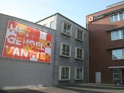 De entree van het Omroep Brabant-gebouw.