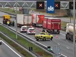 Twee rijstroken afgekruist bij De Hogt (foto: Rijkswaterstaat).