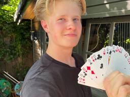 Olivier (16) wordt misschien wel de beste goochelaar ter wereld