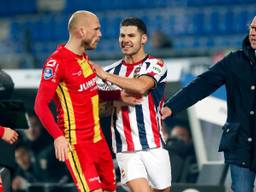 Görkem Saglam en Fred Grim in het frustrerende duel met Go Ahead Eagles (foto: ANP).