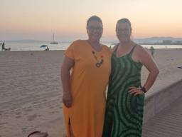 De zussen Kelly (links) en Sascha Prantl (eigen foto).