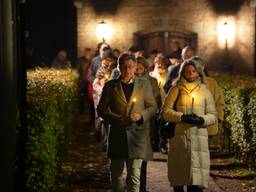 Duitse oorlogsmisdaad in Heusden herdacht met 134 kaarsjes