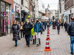 Drukte in het centrum van Tilburg (foto: Jack Brekelmans/SQ Vision). 