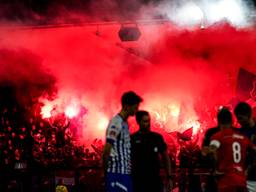 Supporters van Helmond Sport bij de derby tegen FC Eindhoven (foto: Gabriel Calvino Alonso/Orange Pictures).