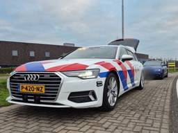 De wagen die op de A16 van de weg werd gehaald (foto: verkeerspolitie Zeeland-West-Brabant).