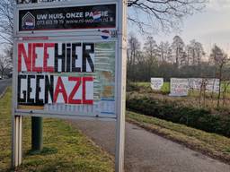 Protestleuzen in Berlicum bij het beoogde terrein voor een azc (foto: Tom Berkers).