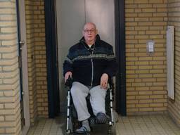 Roel Korterink kon nergens heen door de kapotte lift (foto: Omroep Brabant).