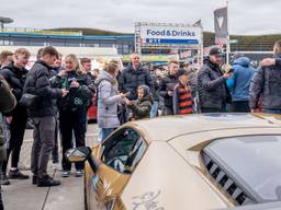 De auto's werden vernield tijdens het evenement Hart voor Auto's (foto: RTV Drenthe/Kim Stellingwerf).