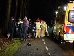 Na het ongeluk in Chaam werden meerdere hulpdiensten opgeroepen (foto: Jeroen Stuve/SQ Vision).