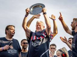 Peter Maes bij het promotiefeest van Willem II (foto: ANP).