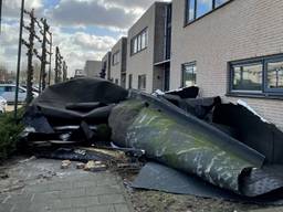 Het dak van Willemiens huis waaide weg: 'De wind had vrij spel'