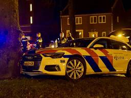 Heftige achtervolging eindigt met arrestatie en crash politieauto