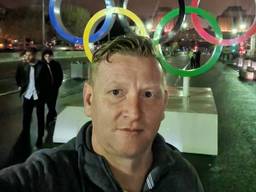 Remco Goossens maandagavond bij de olympische ringen in Parijs (foto: Remco Goossens).